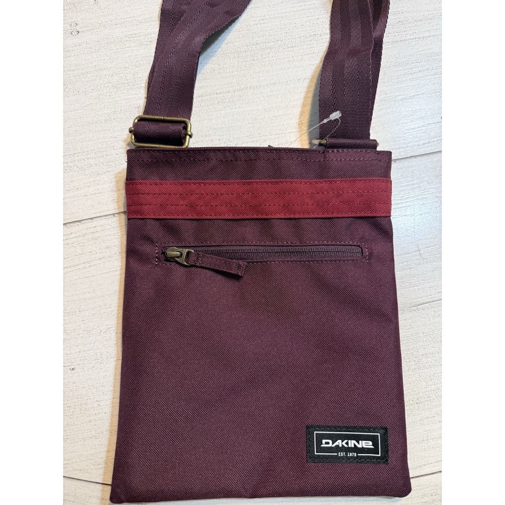 Dakine Jive Adjustable. Crossbody Maroon Outdoor Hiking Purse Utility NWT Gorp